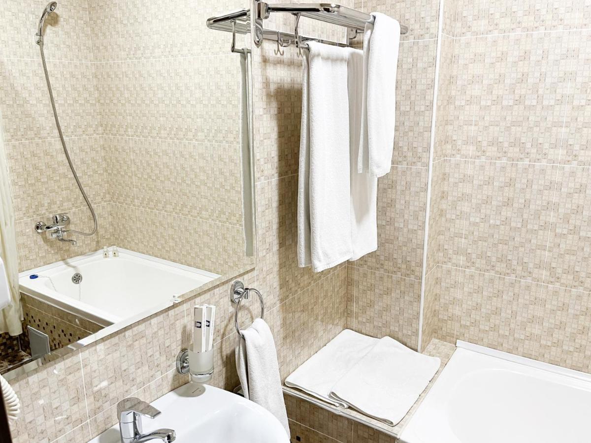 Reikartz Xon Tashkent Hotel Bagian luar foto